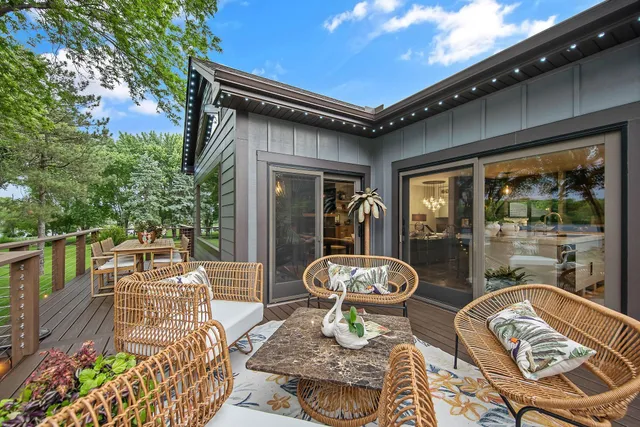 $1,949,900 | 2311 Swan Drive, Mendota Heights, MN 55120