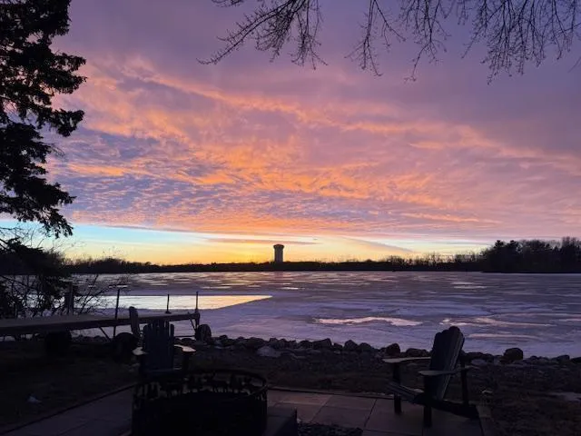 $1,949,900 | 2311 Swan Drive, Mendota Heights, MN 55120