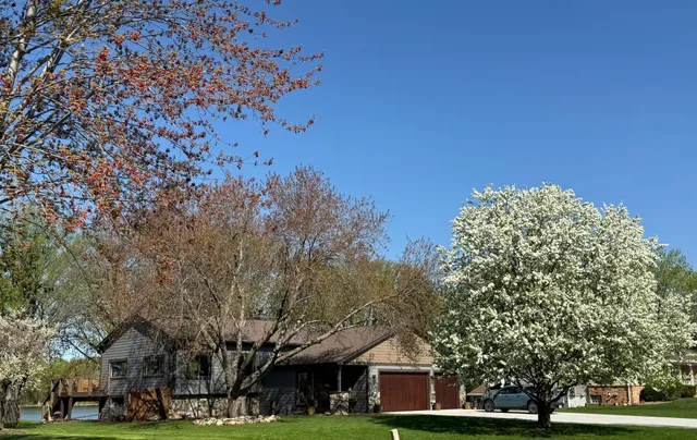 $1,949,900 | 2311 Swan Drive, Mendota Heights, MN 55120