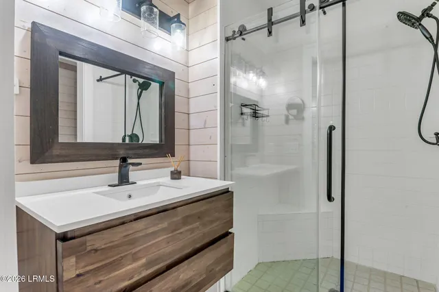 $995,000 | 7 Driftwood Drive, Bluffton, SC 29910