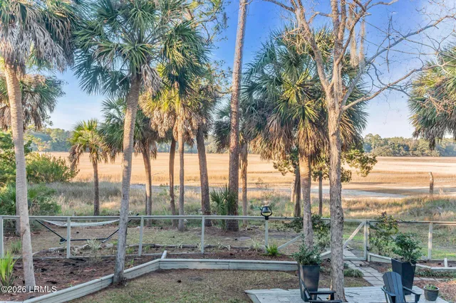 $995,000 | 7 Driftwood Drive, Bluffton, SC 29910