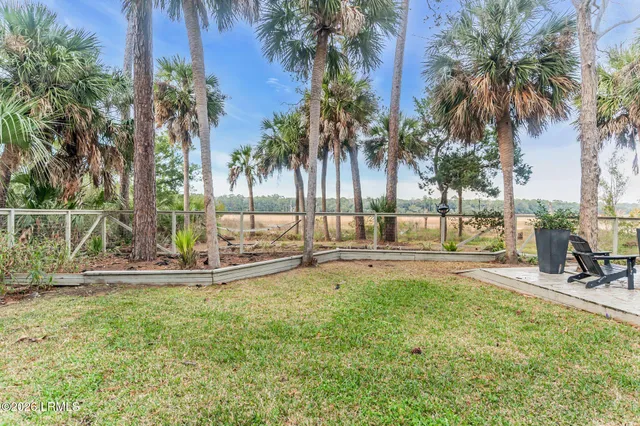 $995,000 | 7 Driftwood Drive, Bluffton, SC 29910