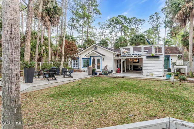 $995,000 | 7 Driftwood Drive, Bluffton, SC 29910