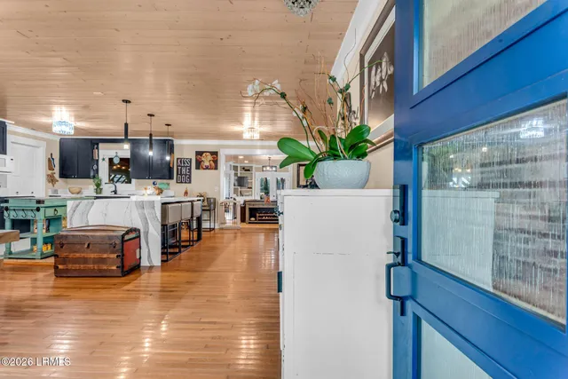 $995,000 | 7 Driftwood Drive, Bluffton, SC 29910