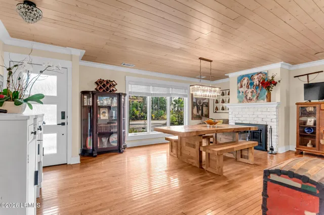 $995,000 | 7 Driftwood Drive, Bluffton, SC 29910