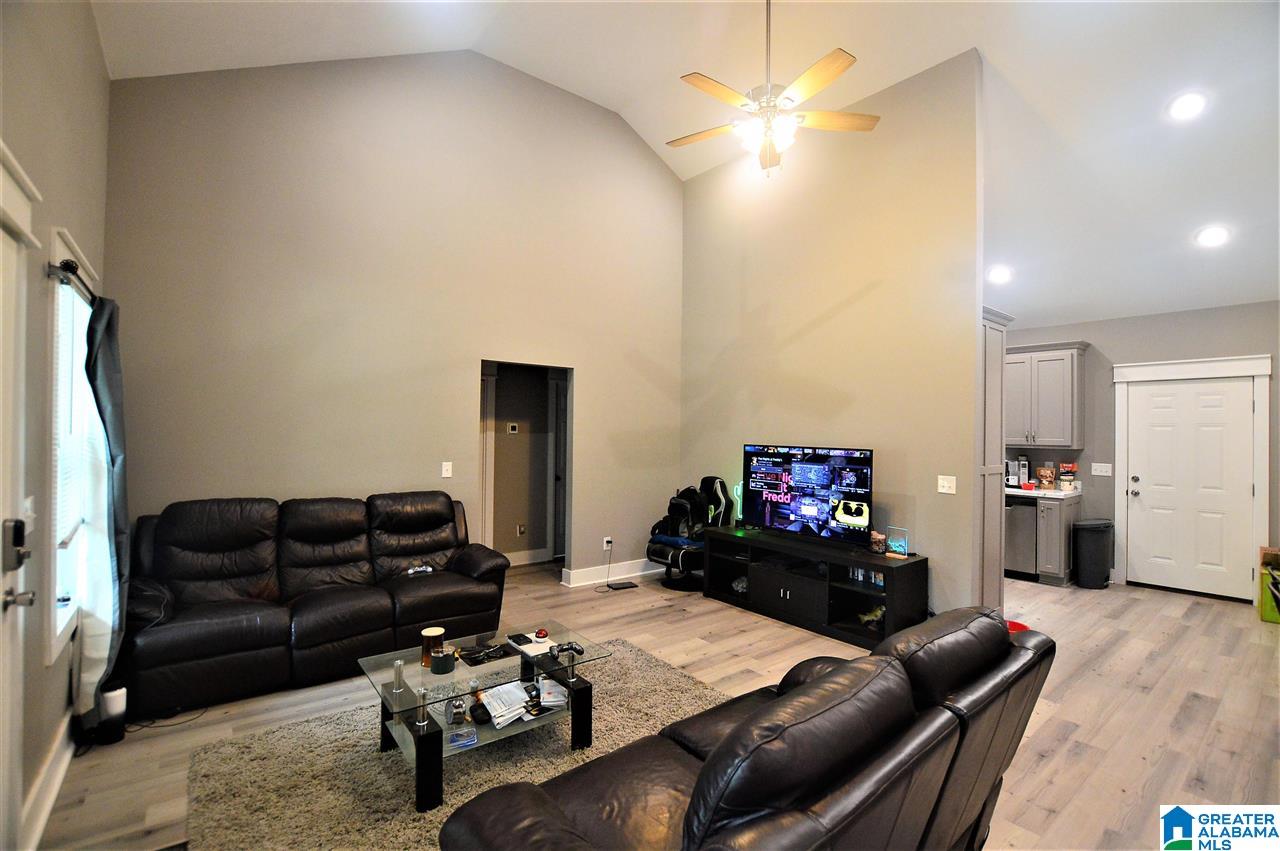 1113 3rd Street Southwest Cullman, AL 35055 - Photo 4 of 15