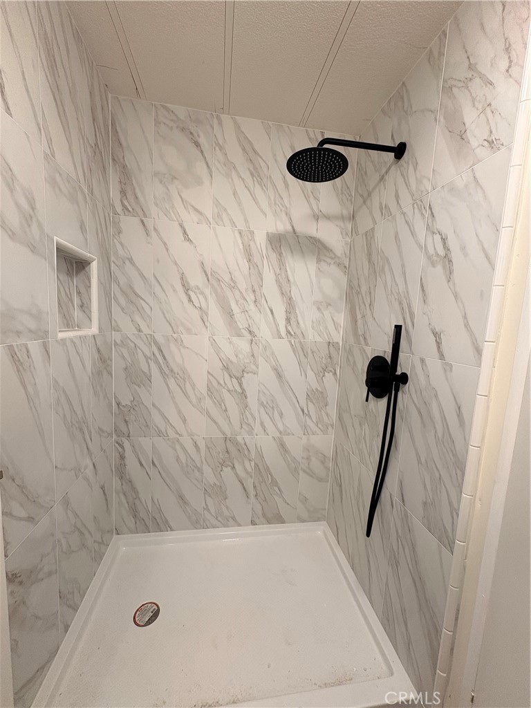 727 South Halcyon Road, Unit 3 Arroyo Grande, CA 93420 - Photo 11 of 19 Guest Shower