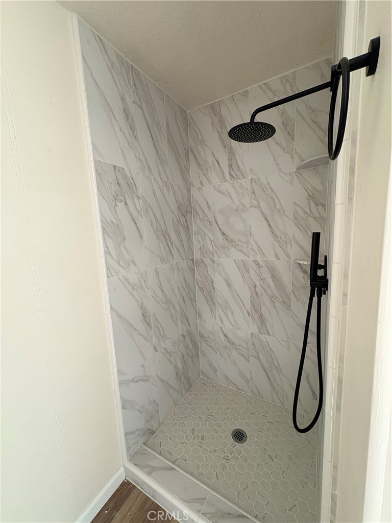 727 South Halcyon Road, Unit 3 Arroyo Grande, CA 93420 - Photo 15 of 19 Master Shower