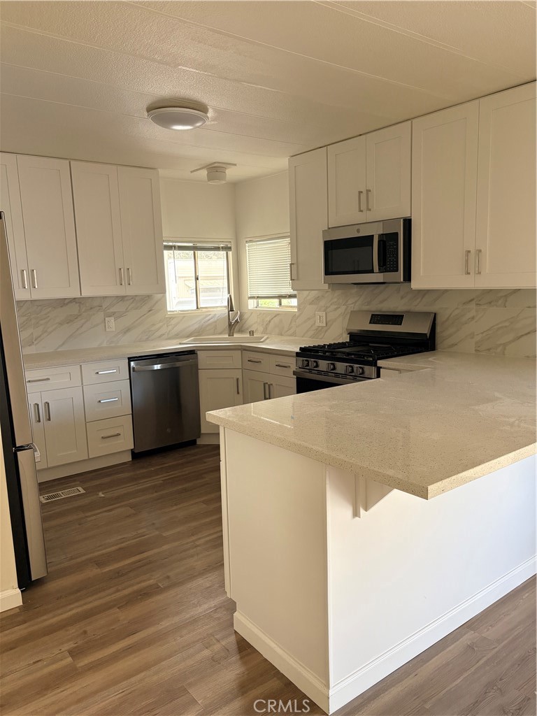 727 South Halcyon Road, Unit 3 Arroyo Grande, CA 93420 - Photo 6 of 19 Kitchen