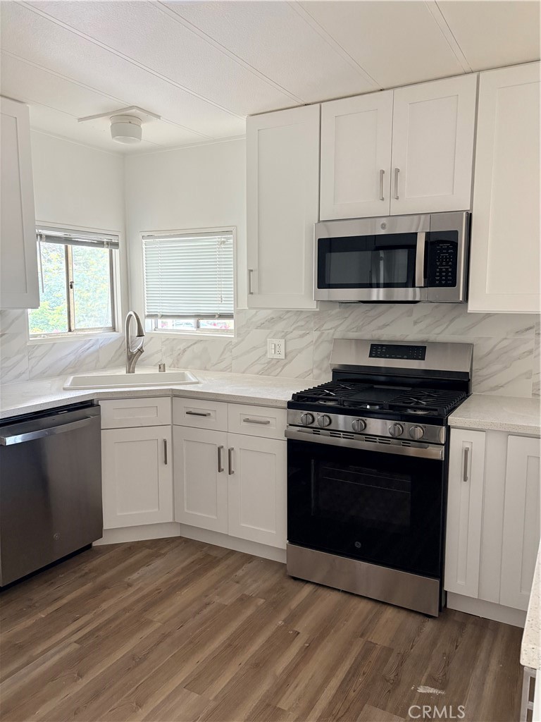 727 South Halcyon Road, Unit 3 Arroyo Grande, CA 93420 - Photo 8 of 19 Kitchen