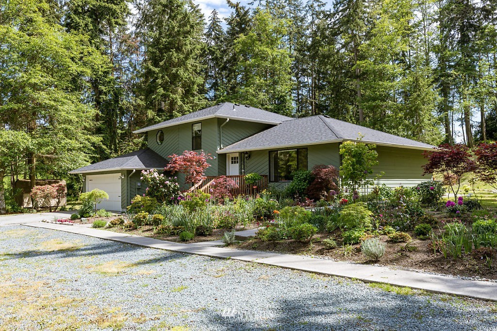 1386 Eagle Ridge Road Oak Harbor, WA 98277 - Photo 1 of 25 Gallery Image 1