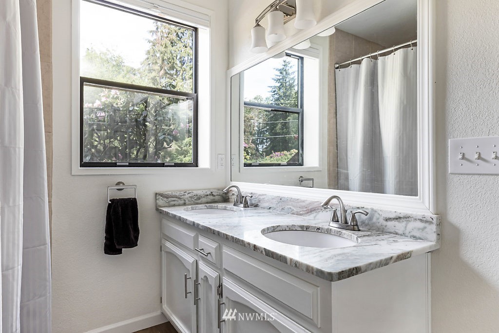 1386 Eagle Ridge Road Oak Harbor, WA 98277 - Photo 19 of 25 Gallery Image 19