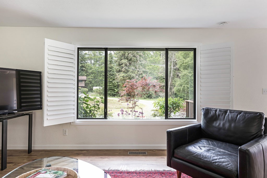 1386 Eagle Ridge Road Oak Harbor, WA 98277 - Photo 6 of 25 Gallery Image 6