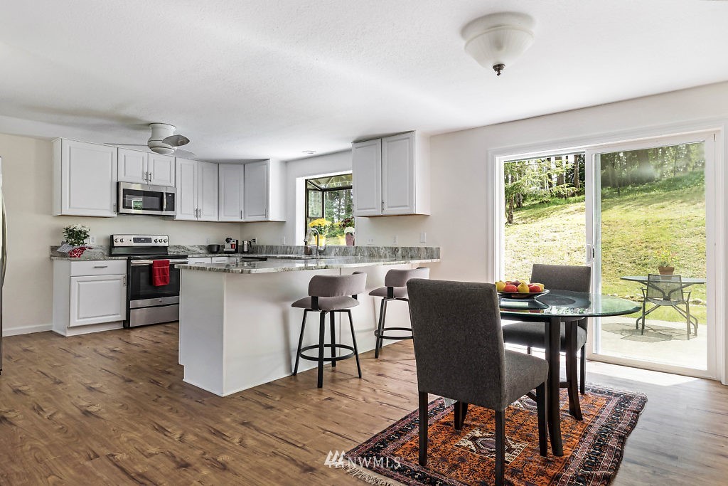 1386 Eagle Ridge Road Oak Harbor, WA 98277 - Photo 8 of 25 Gallery Image 8