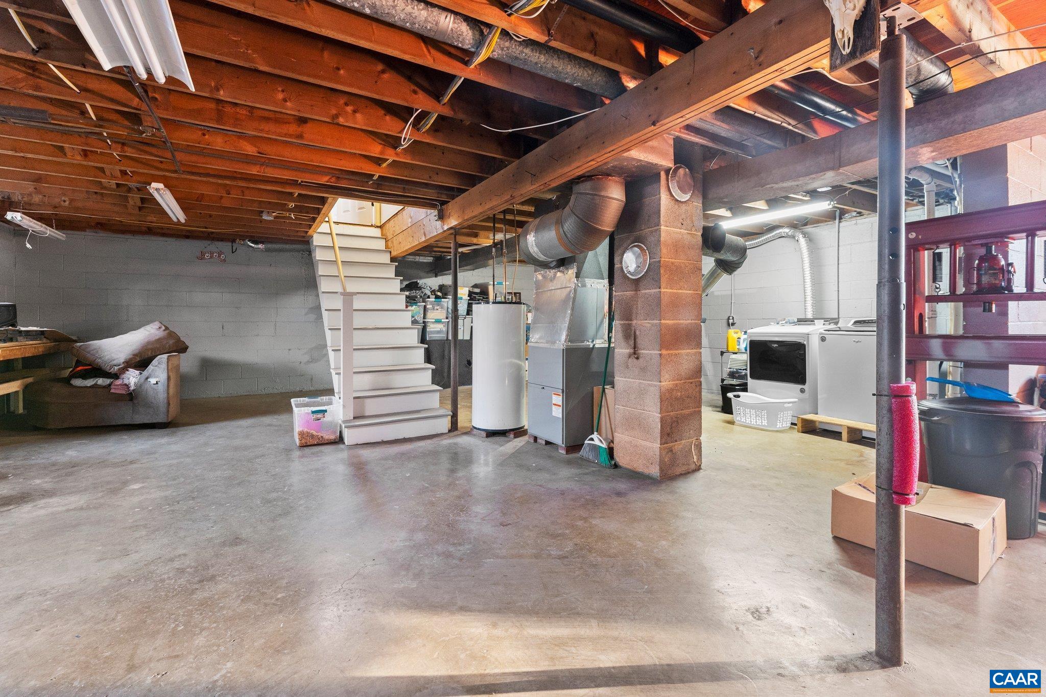 284 Jericho Road Fishersville, VA 22939 - Photo 23 of 30 a view of a garage