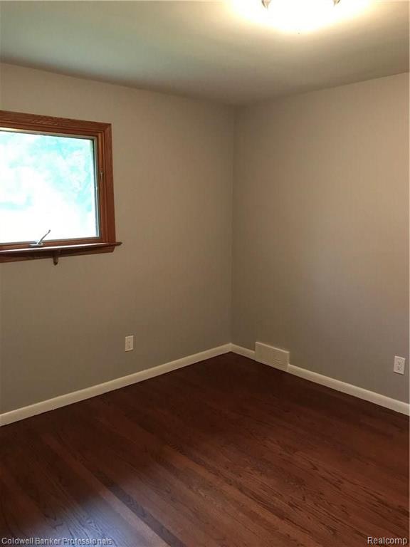 2330 Oklahoma Court Rochester Hills, MI 48309 - Photo 18 of 28