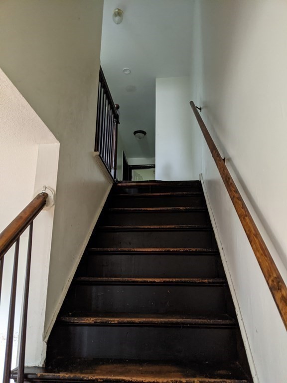 9 Searle Place Springfield, MA 01105 - Photo 6 of 7 Gallery Image 6
