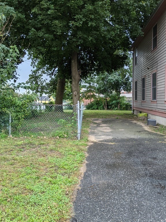 9 Searle Place Springfield, MA 01105 - Photo 7 of 7 Gallery Image 7