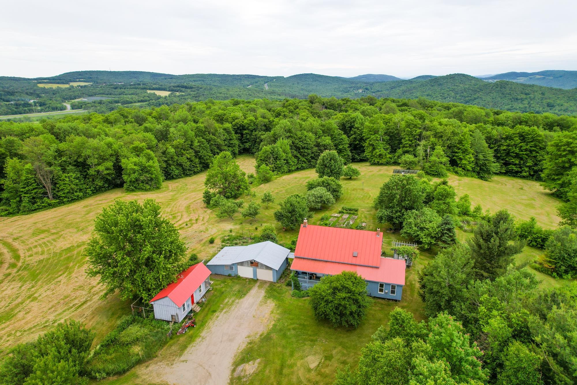 1046 Barrows Road Northfield, VT 05663 - Photo 5 of 40