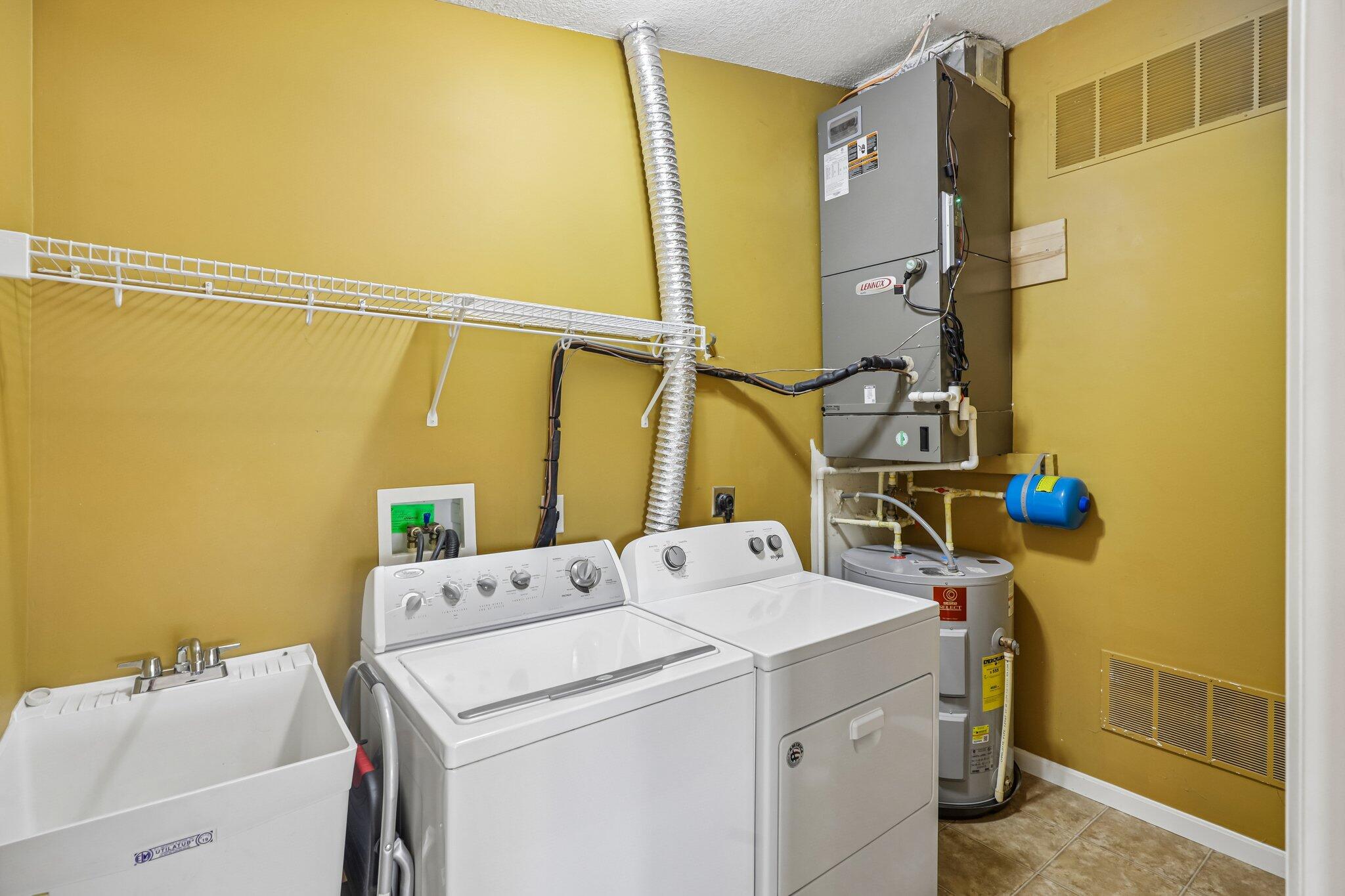 876 Flint Ridge Newport, KY 41076 - Photo 37 of 43 Laundry room