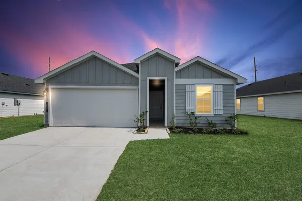 $2,200 | 2007 Woodlark Way, Sealy, TX 77474