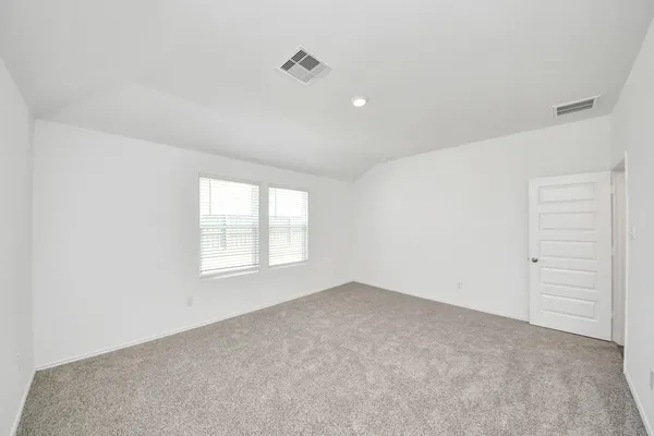 $2,200 | 2007 Woodlark Way, Sealy, TX 77474