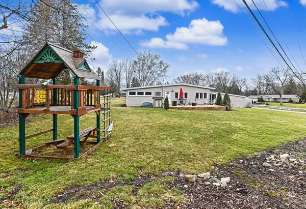 $499,900 | 17835 Maple Tree Lane, Brookfield, WI 53045