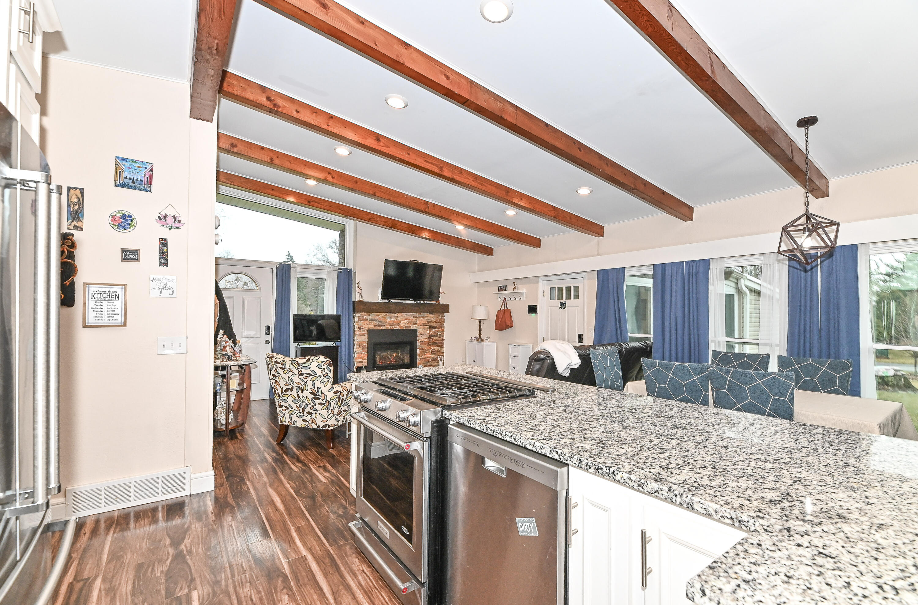 17835 Maple Tree Lane Brookfield, WI 53045 - Photo 6 of 44 Maple Tree Ln-19