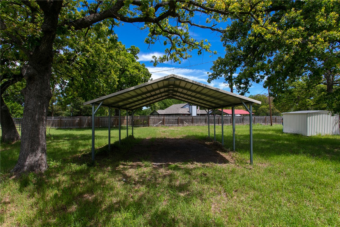 11459 Winstead Lane Calvert, TX 77837 - Photo 28 of 37 a view of a house with a backyard