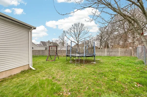 $425,000 | 20 Manhattan Avenue, Fairhaven, MA 02719