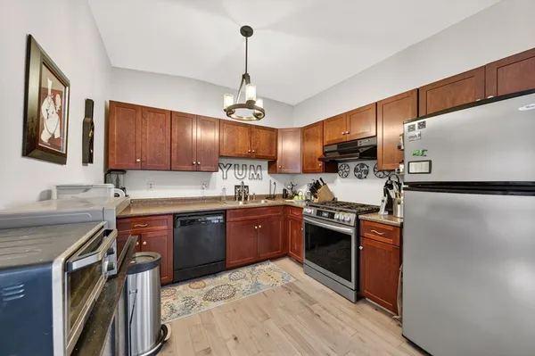 $425,000 | 20 Manhattan Avenue, Fairhaven, MA 02719
