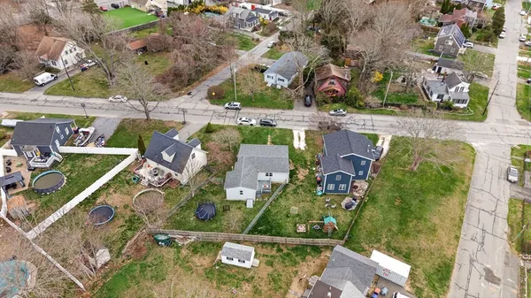 $425,000 | 20 Manhattan Avenue, Fairhaven, MA 02719