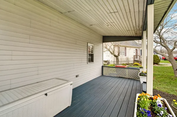 $425,000 | 20 Manhattan Avenue, Fairhaven, MA 02719