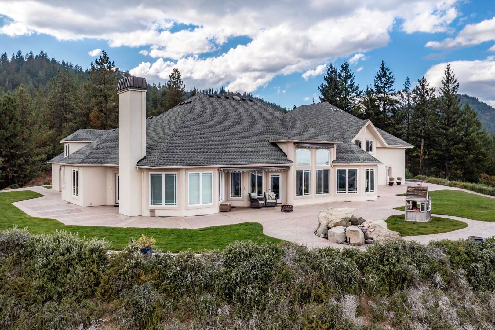 2407 Johns Peak Road Central Point, OR 97502 - Photo 44 of 44 41