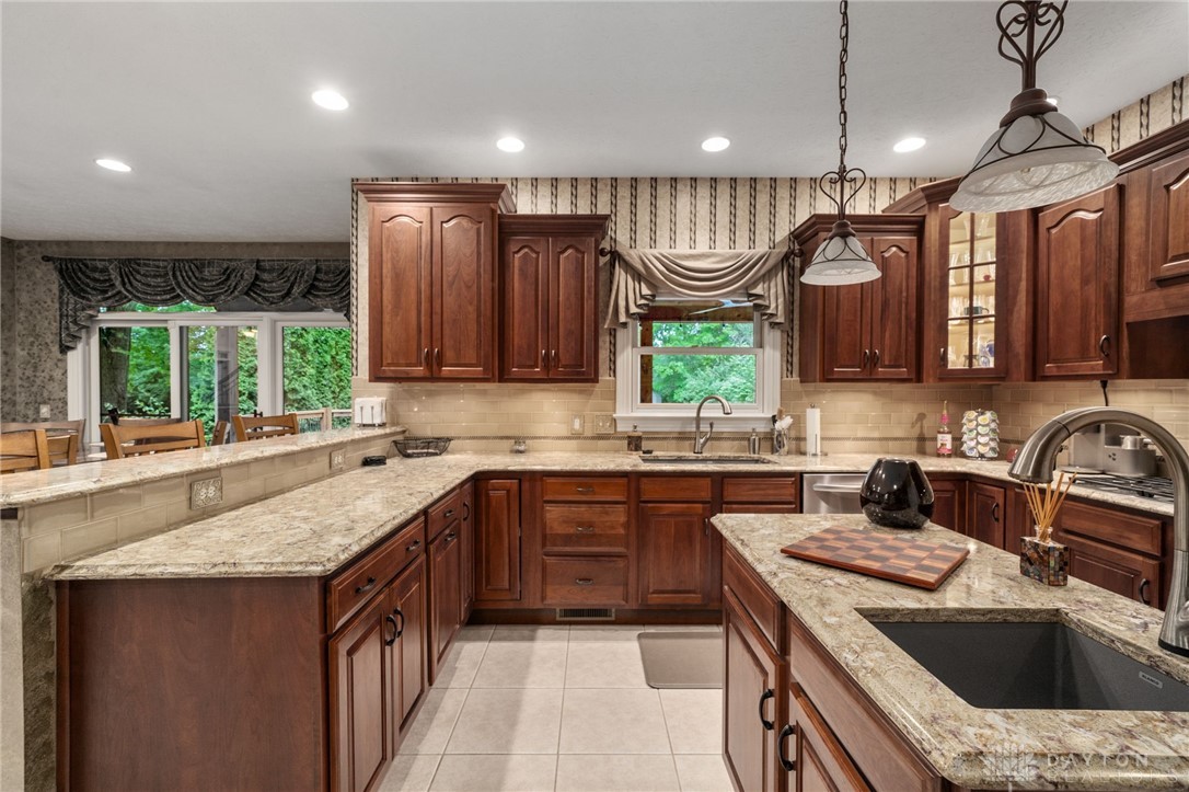 7607 Stone Ridge Drive Springboro, OH 45066 - Photo 28 of 81 KITCHEN