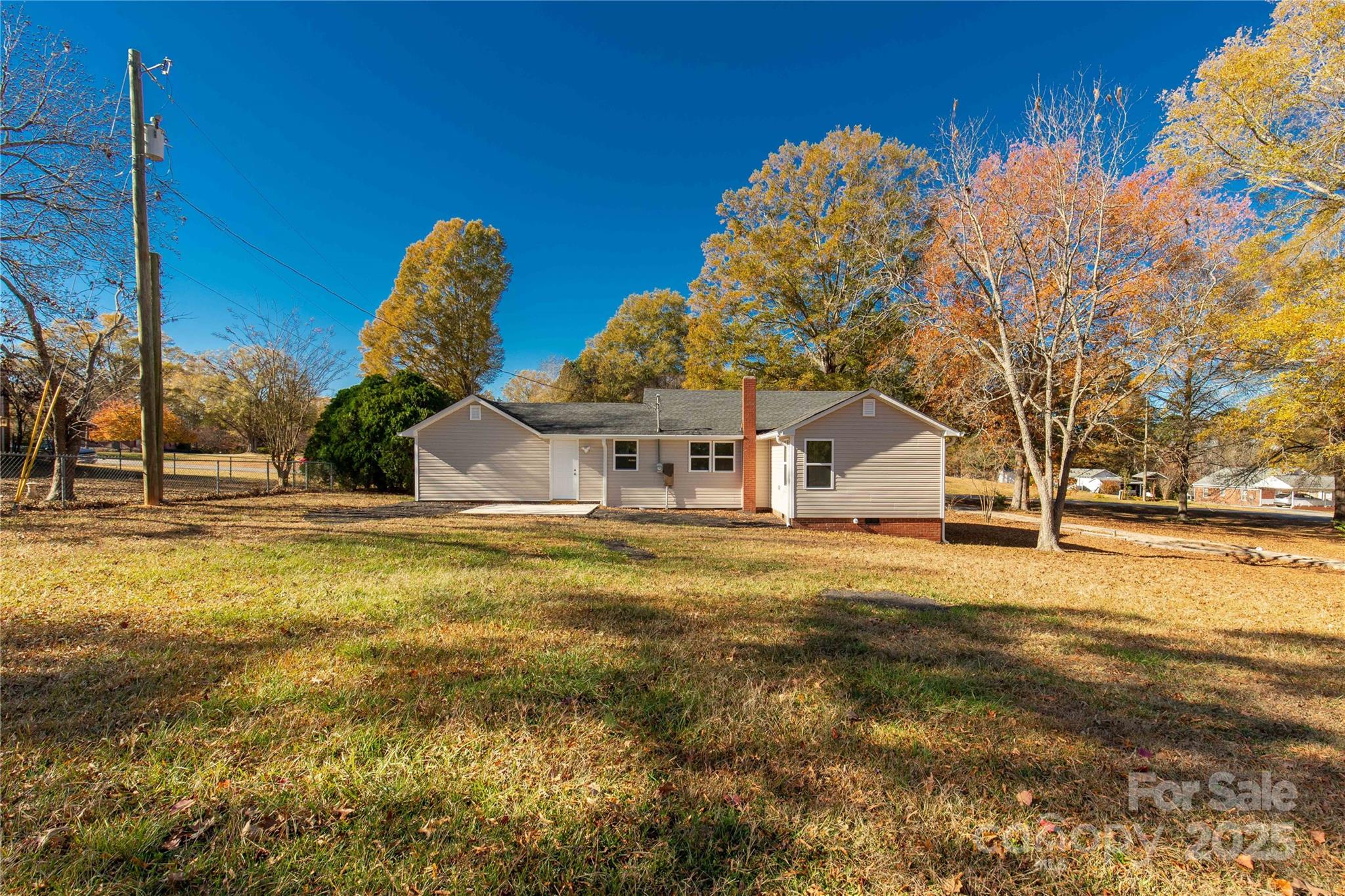 2429 State Rd S-29-746 Lancaster, SC 29720 - Photo 13 of 31 a front view of house with yard and trees