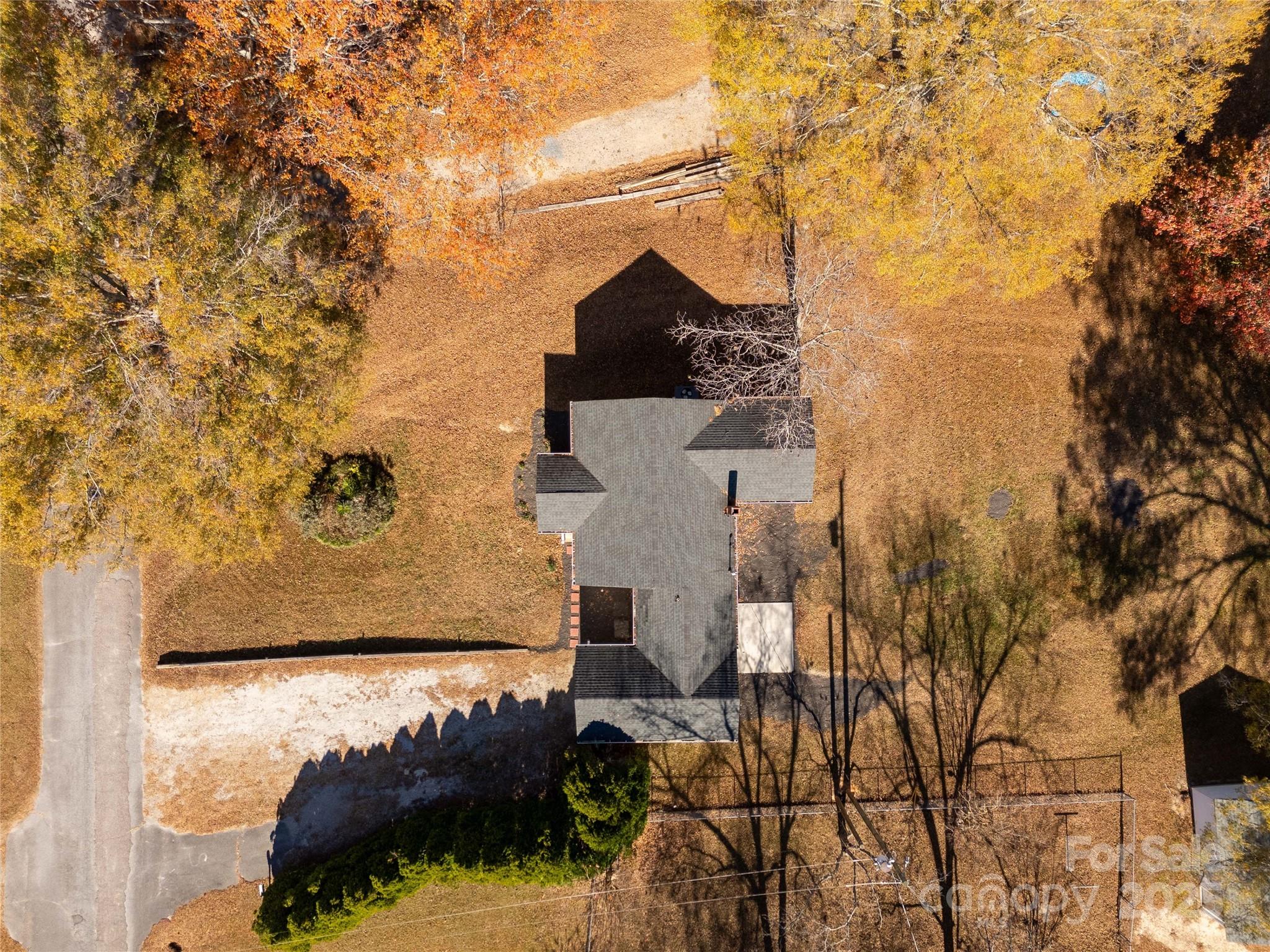 2429 State Rd S-29-746 Lancaster, SC 29720 - Photo 6 of 31 with view of a house with a yard