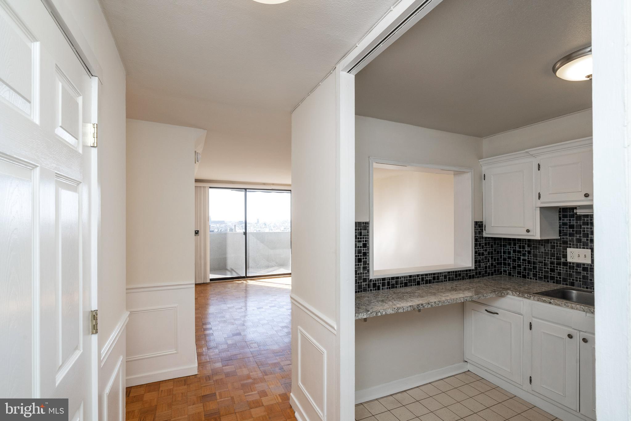 224-30 West Rittenhouse Square, Unit 809 Philadelphia, PA 19103 - Photo 2 of 24