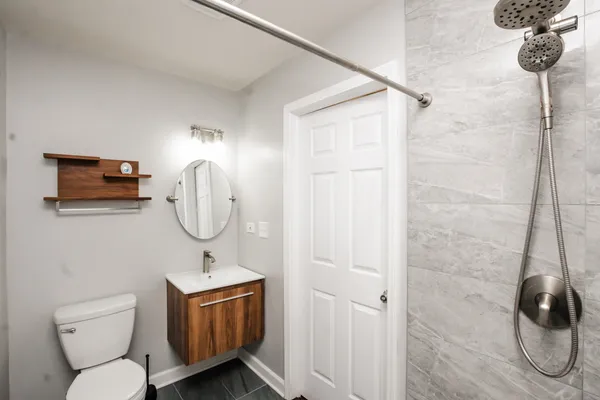 $295,000 | 837 Carnaby Court, Schaumburg, IL 60169
