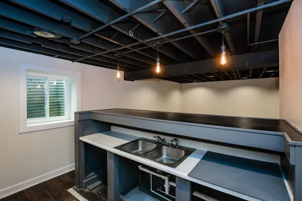 $295,000 | 837 Carnaby Court, Schaumburg, IL 60169