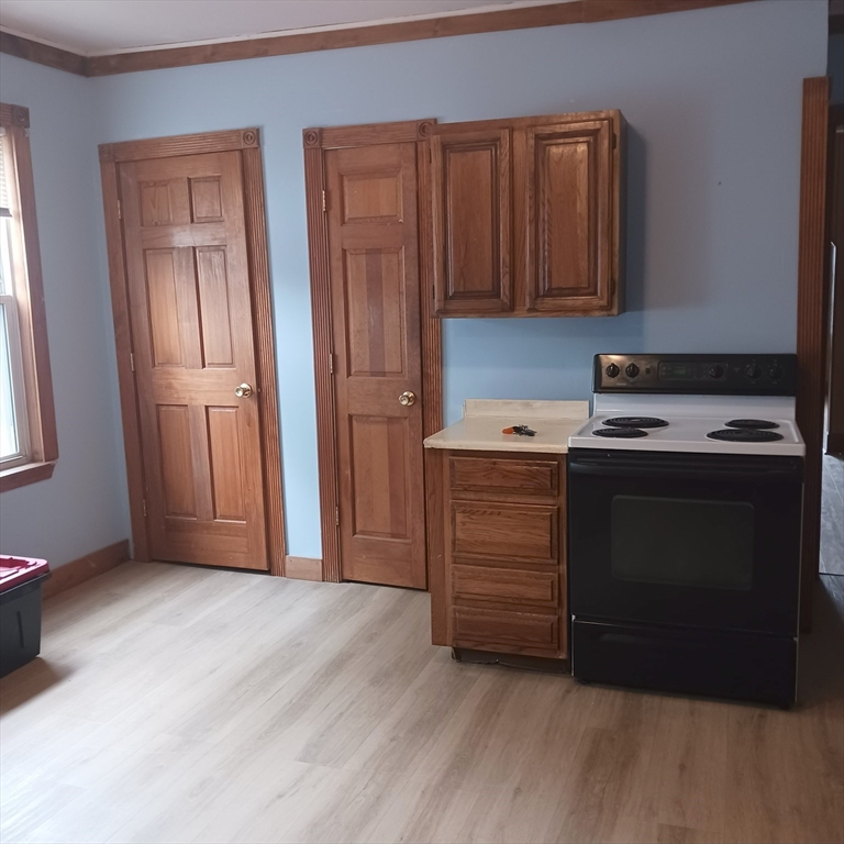 14 Douglas Court Worcester, MA 01603 - Photo 5 of 20