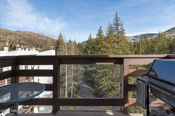 $4,695,000 | 450 East Lionshead Circle, Unit 6A, Vail, CO 81657