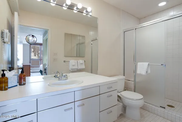 $4,695,000 | 450 East Lionshead Circle, Unit 6A, Vail, CO 81657