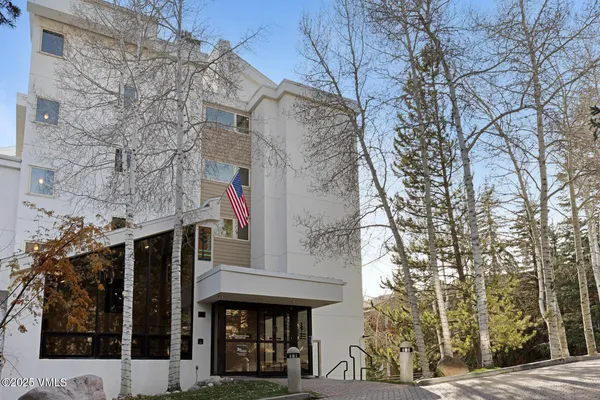 $4,695,000 | 450 East Lionshead Circle, Unit 6A, Vail, CO 81657