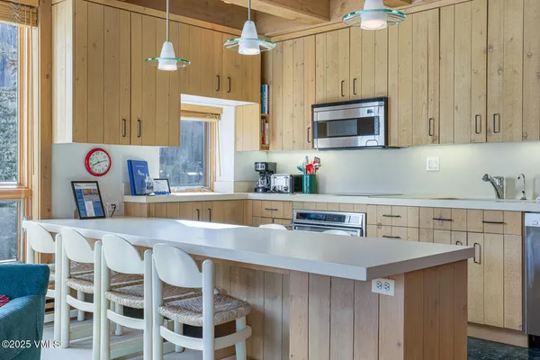 $4,695,000 | 450 East Lionshead Circle, Unit 6A, Vail, CO 81657