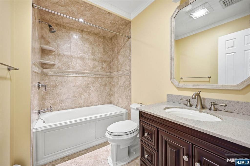 137A South Maple Avenue, Unit B Park Ridge, NJ 07656 - Photo 15 of 30