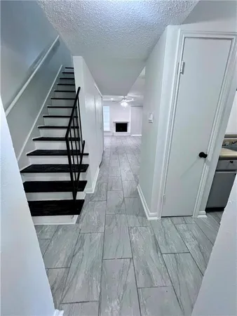 $1,200 | 103 Antibes Street East, Unit 103, Mandeville, LA 70448