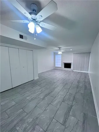 $1,200 | 103 Antibes Street East, Unit 103, Mandeville, LA 70448