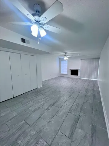 $1,200 | 103 Antibes Street East, Unit 103, Mandeville, LA 70448