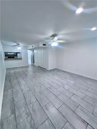$1,200 | 103 Antibes Street East, Unit 103, Mandeville, LA 70448